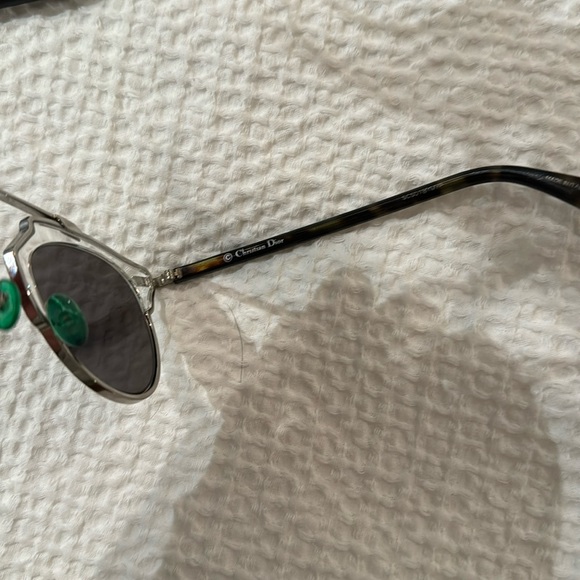Dior mirrored sunglasses with case - Picture 2 of 2